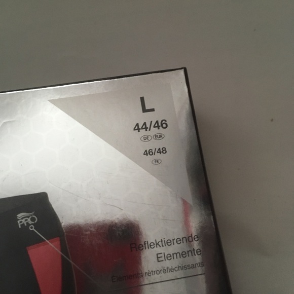 Crivit Pro running Capri pant leggings. New in box - Picture 2 of 3